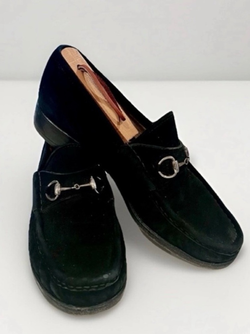 GUCCI Women's Authentic 8.5B Black Suede Silver Horse-bit Loafers - Picture 6 of 13